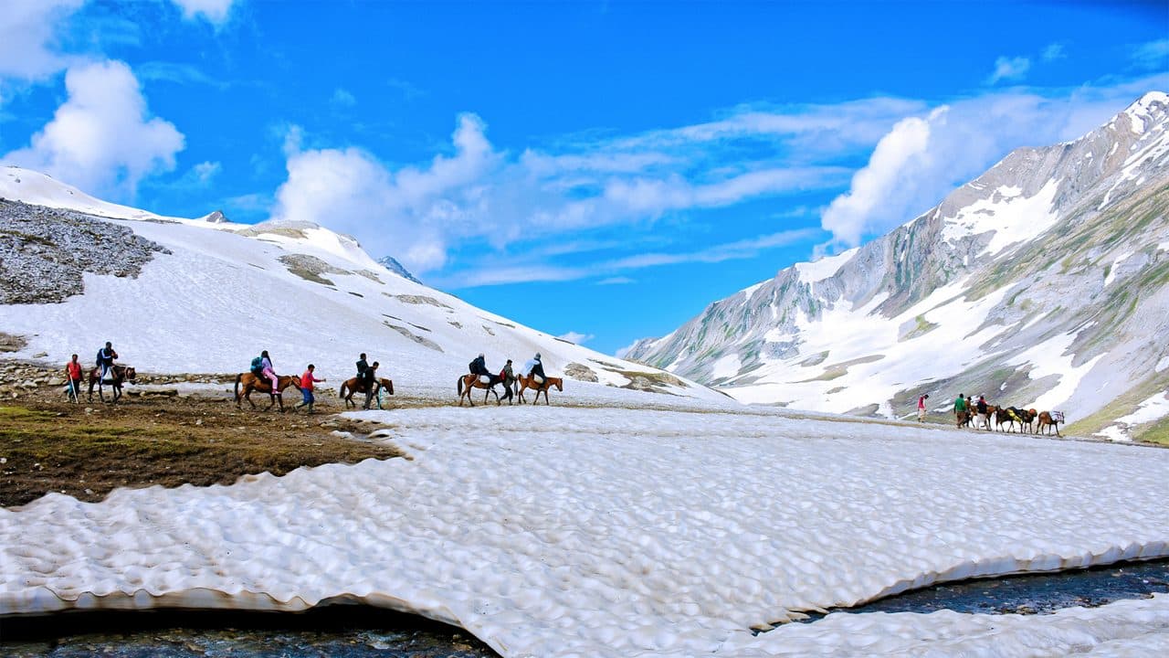 Kashmir Honeymoon Romance