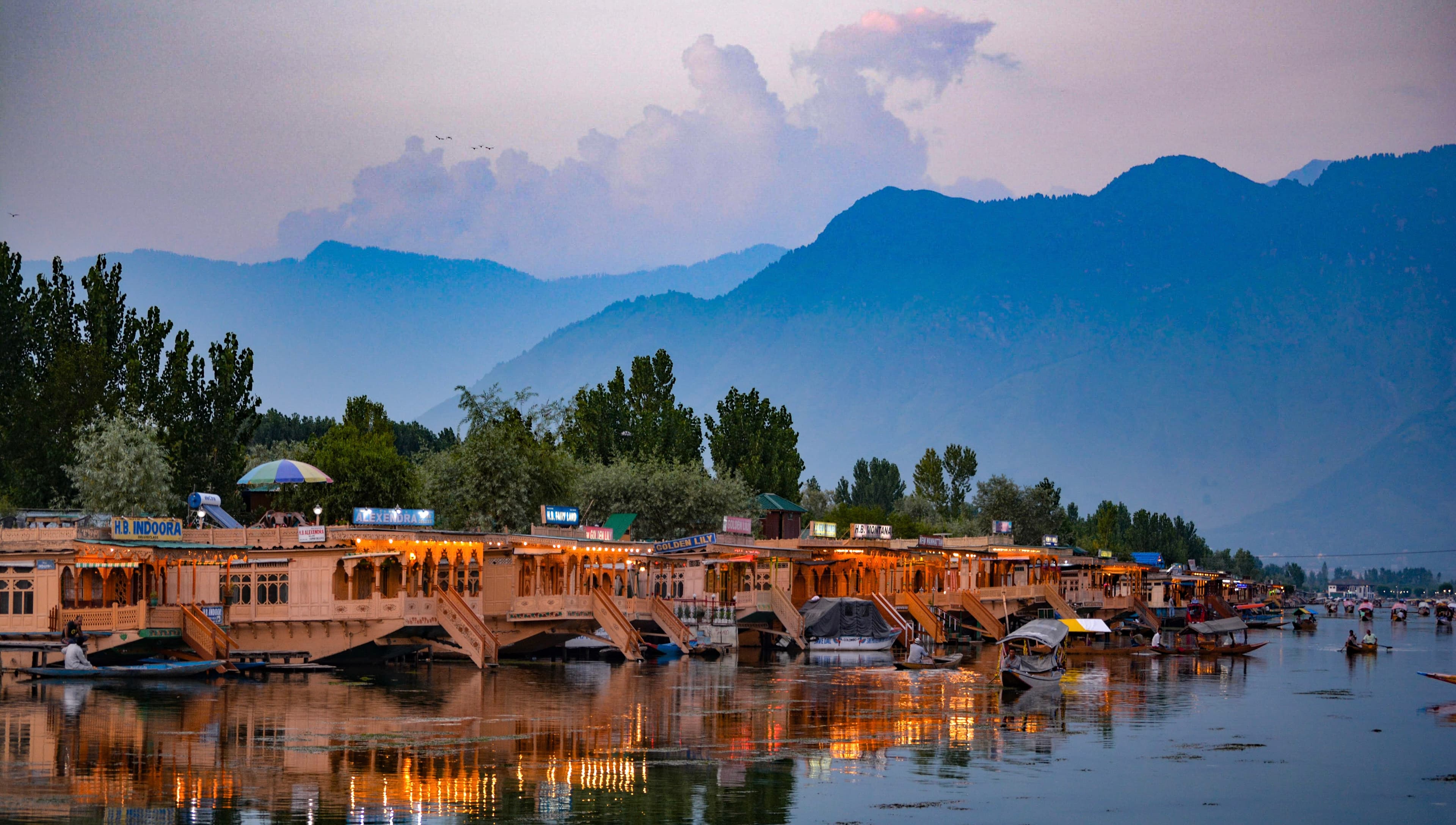 Kashmir Paradise Escape