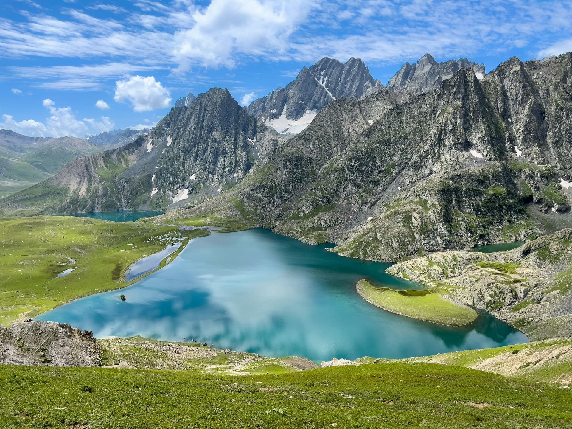 UT Kashmir Tour Travels cover photo