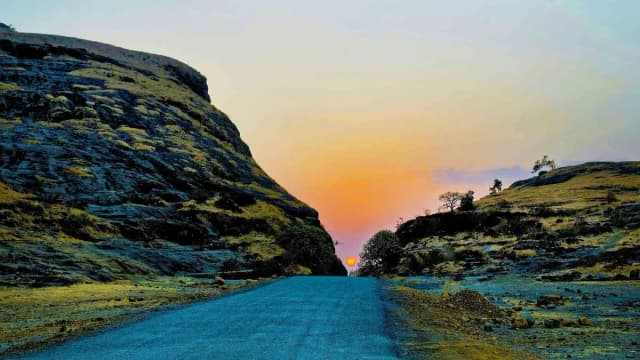 Naneghat